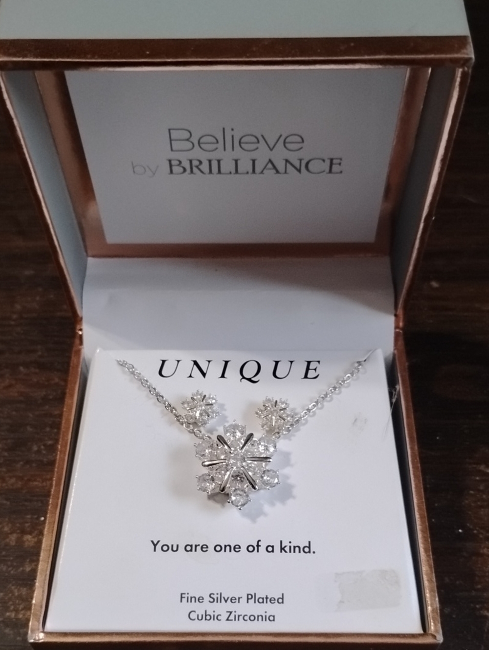 Silver Plated Snowflake Necklace And Earrings Set